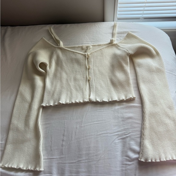 Elegant Cream Women's Ribbed Knit Top - Picture 1 of 2
